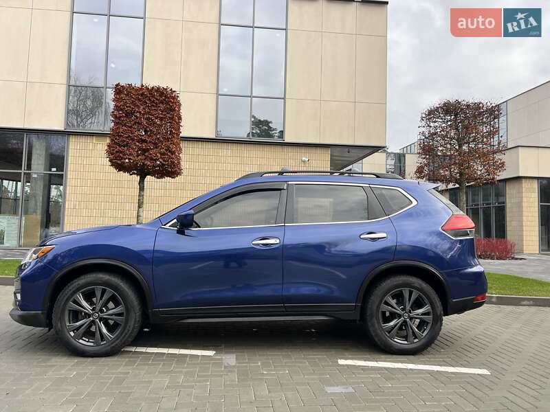 Внедорожник / Кроссовер Nissan Rogue 2017 в Киеве