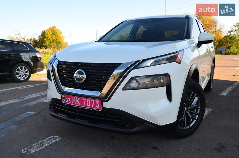 Внедорожник / Кроссовер Nissan Rogue 2021 в Дрогобыче