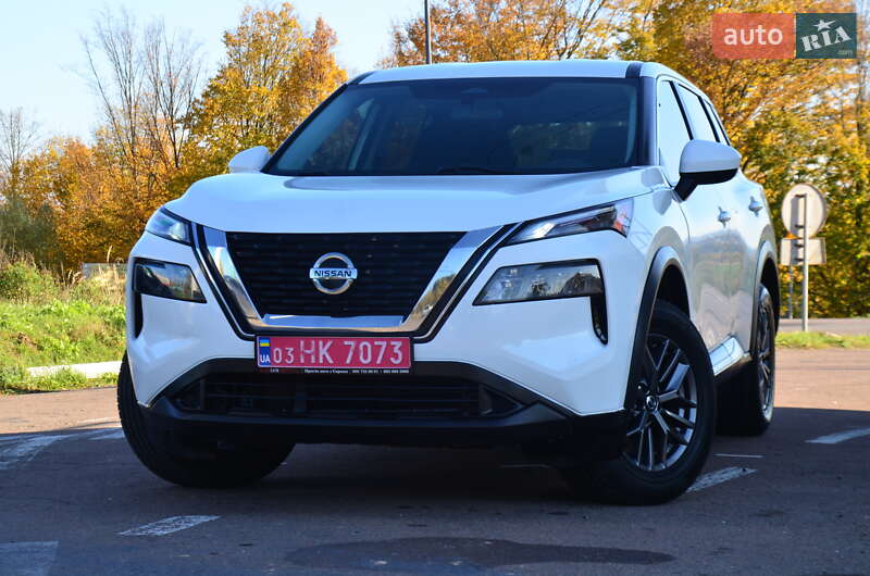 Внедорожник / Кроссовер Nissan Rogue 2021 в Дрогобыче