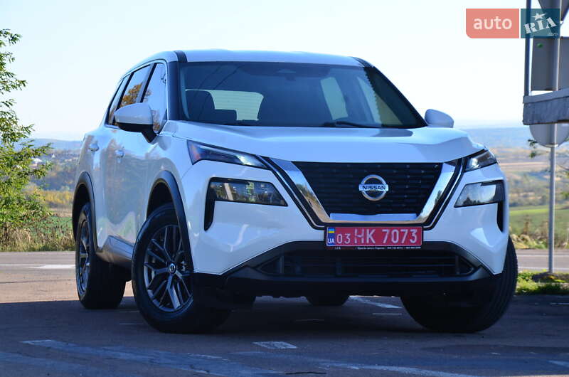 Внедорожник / Кроссовер Nissan Rogue 2021 в Дрогобыче