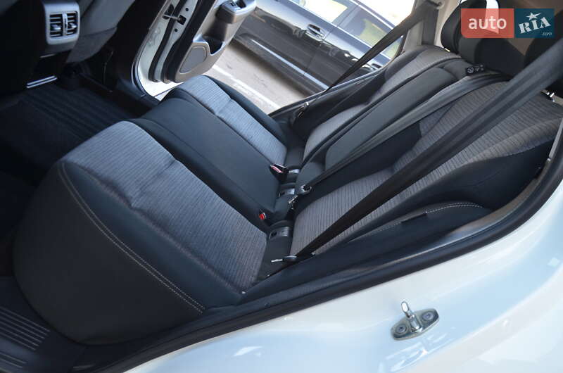 Внедорожник / Кроссовер Nissan Rogue 2021 в Дрогобыче