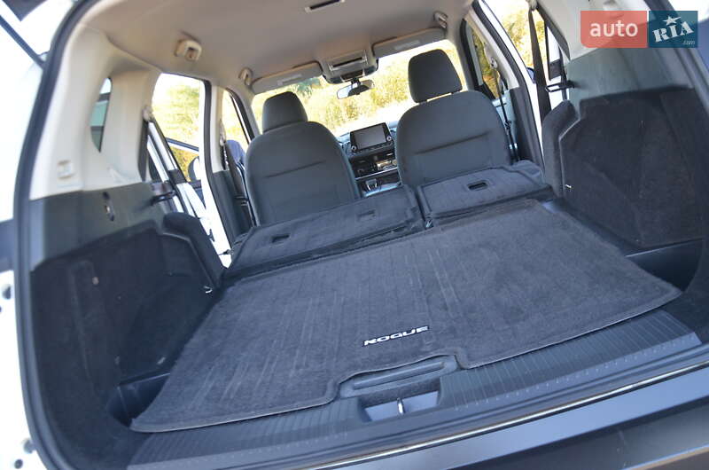 Внедорожник / Кроссовер Nissan Rogue 2021 в Дрогобыче