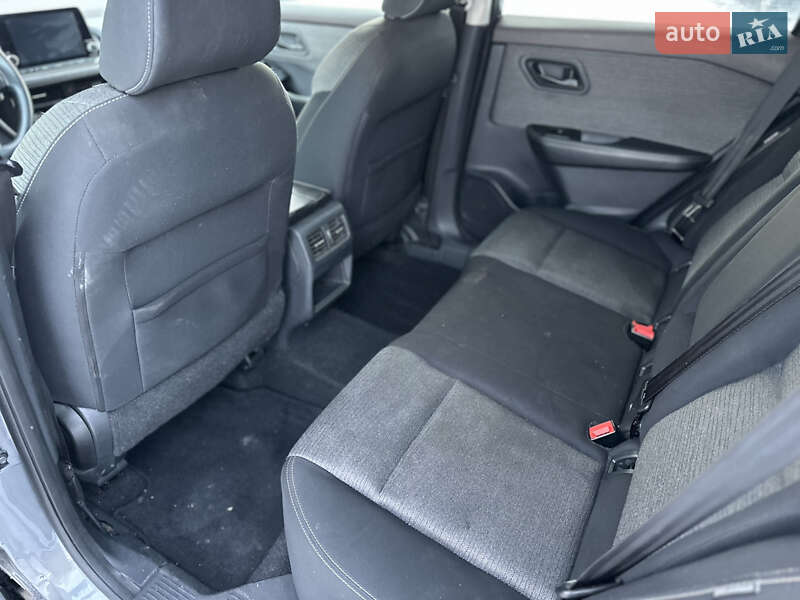 Позашляховик / Кросовер Nissan Rogue 2021 в Львові