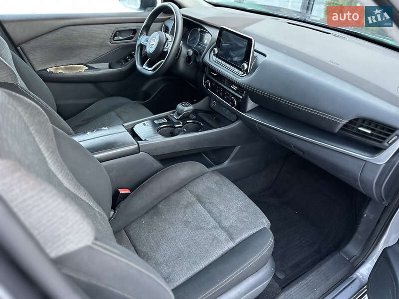 Позашляховик / Кросовер Nissan Rogue 2021 в Львові