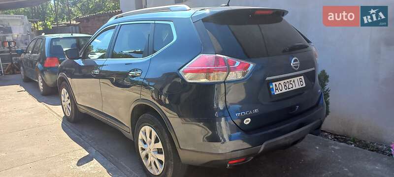 Позашляховик / Кросовер Nissan Rogue 2016 в Береговому