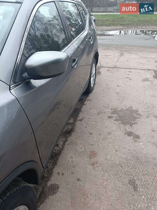 Позашляховик / Кросовер Nissan Rogue 2016 в Лубнах