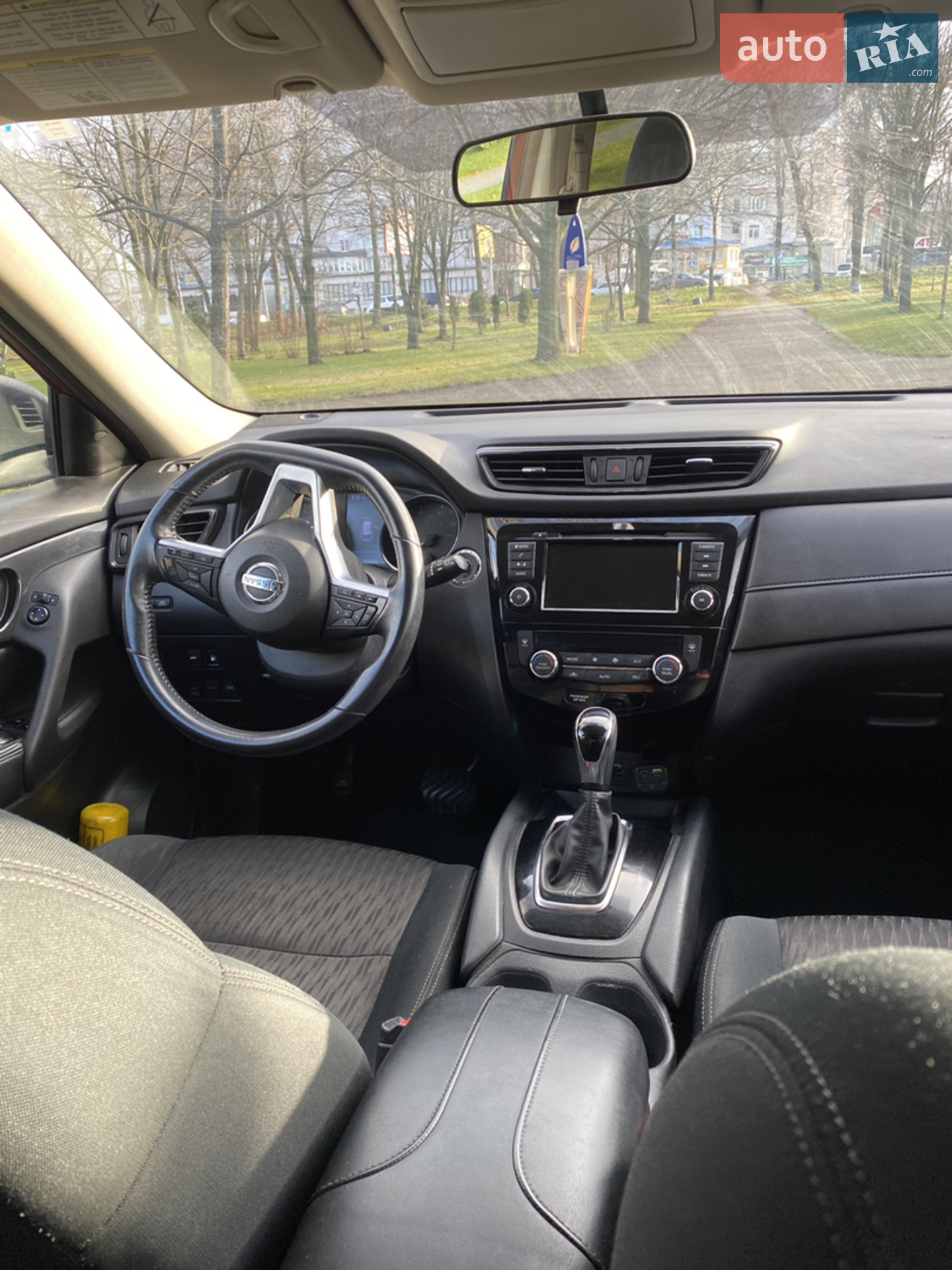 2018 Nissan Rogue - мініатюра 2