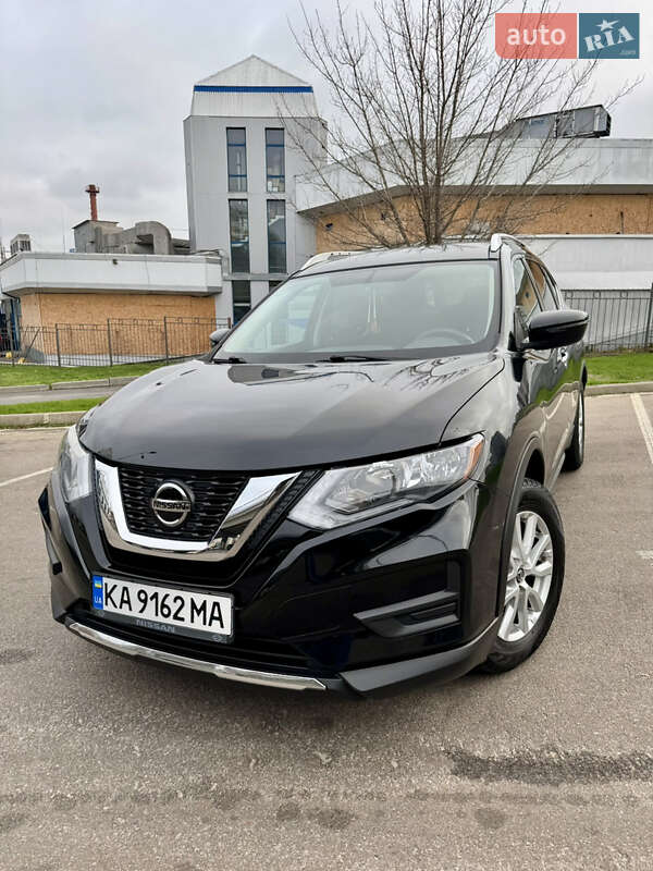 Позашляховик / Кросовер Nissan Rogue 2018 в Києві