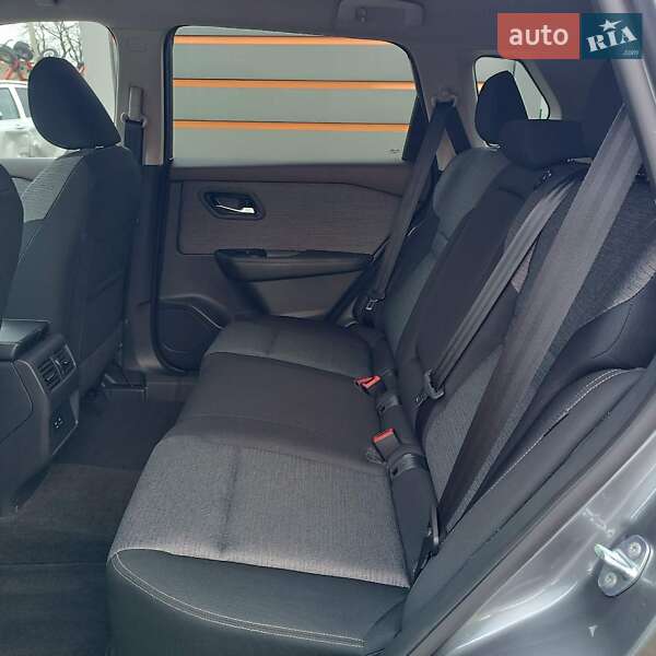 Позашляховик / Кросовер Nissan Rogue 2023 в Черкасах