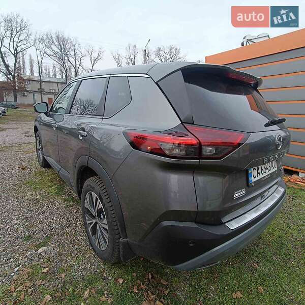 Позашляховик / Кросовер Nissan Rogue 2023 в Черкасах