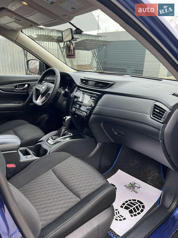 Внедорожник / Кроссовер Nissan Rogue 2017 в Белой Церкви