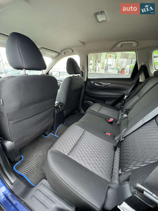 Внедорожник / Кроссовер Nissan Rogue 2017 в Белой Церкви