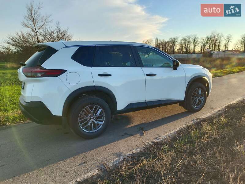 Внедорожник / Кроссовер Nissan Rogue 2021 в Днепре