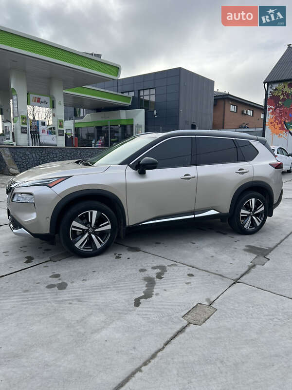 Внедорожник / Кроссовер Nissan Rogue 2021 в Белой Церкви