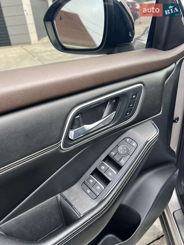 Внедорожник / Кроссовер Nissan Rogue 2021 в Белой Церкви