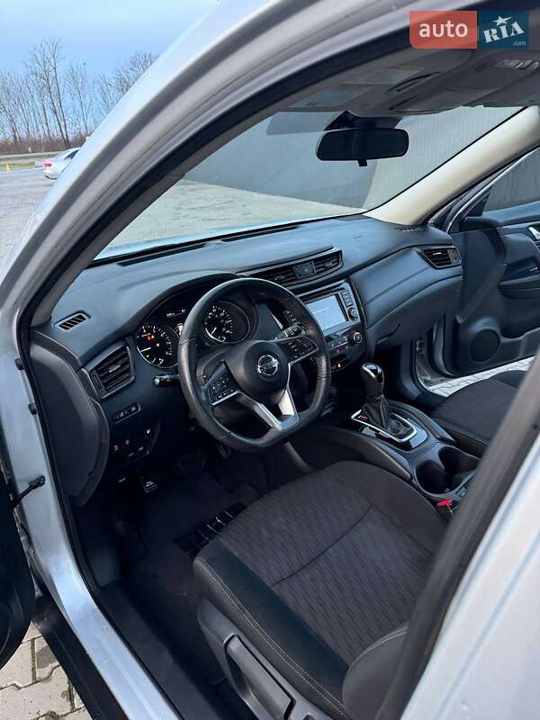 Внедорожник / Кроссовер Nissan Rogue 2019 в Хмельницком