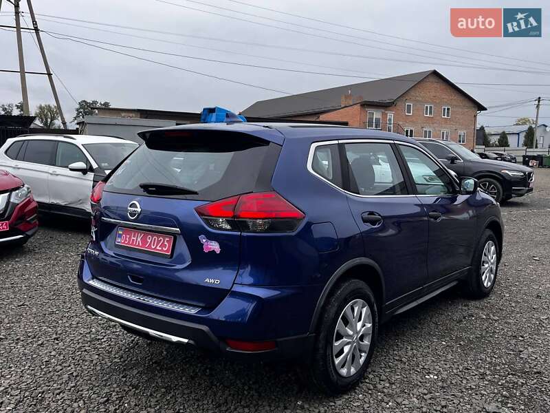 Внедорожник / Кроссовер Nissan Rogue 2017 в Луцке