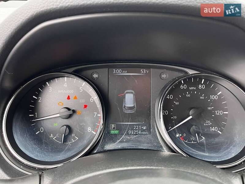 Внедорожник / Кроссовер Nissan Rogue 2017 в Луцке