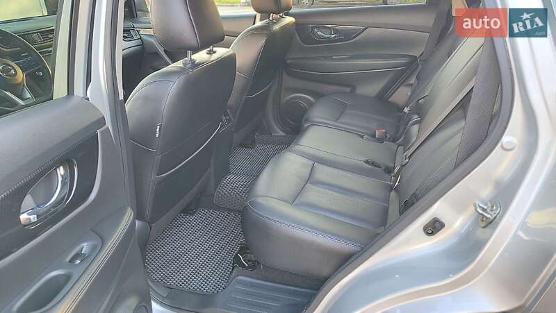 Внедорожник / Кроссовер Nissan Rogue 2020 в Полтаве