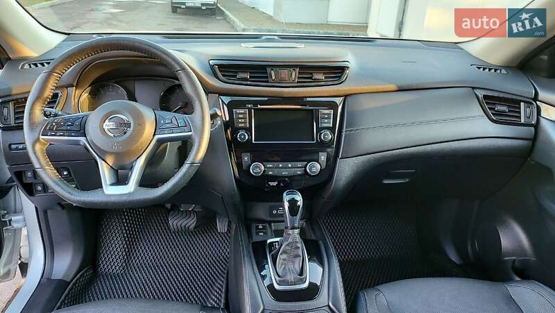 Внедорожник / Кроссовер Nissan Rogue 2020 в Полтаве