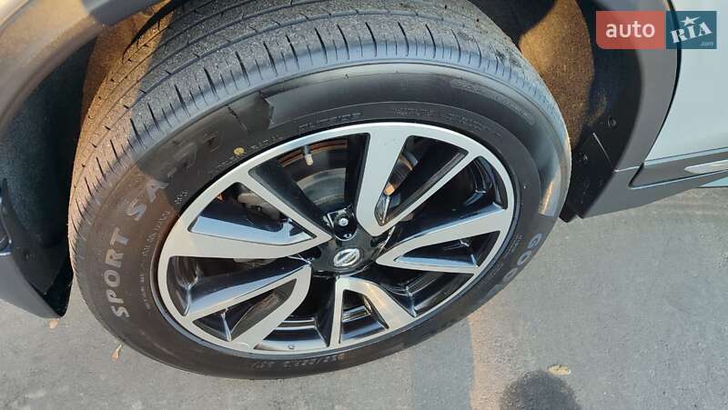 Внедорожник / Кроссовер Nissan Rogue 2020 в Полтаве