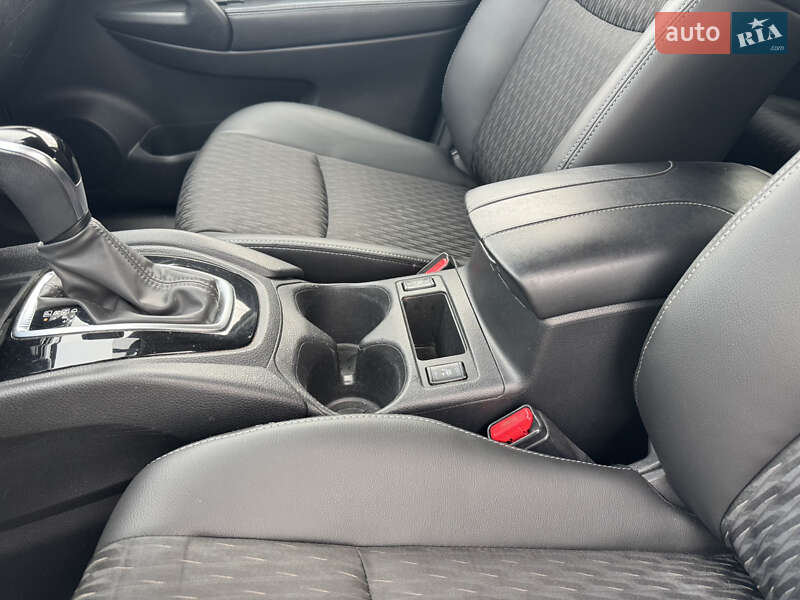 Позашляховик / Кросовер Nissan Rogue 2018 в Ізмаїлі