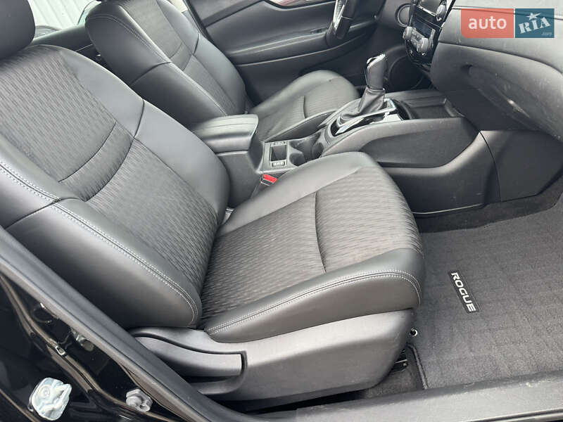 Позашляховик / Кросовер Nissan Rogue 2018 в Ізмаїлі