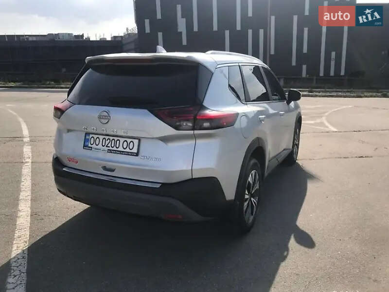 Внедорожник / Кроссовер Nissan Rogue 2022 в Львове