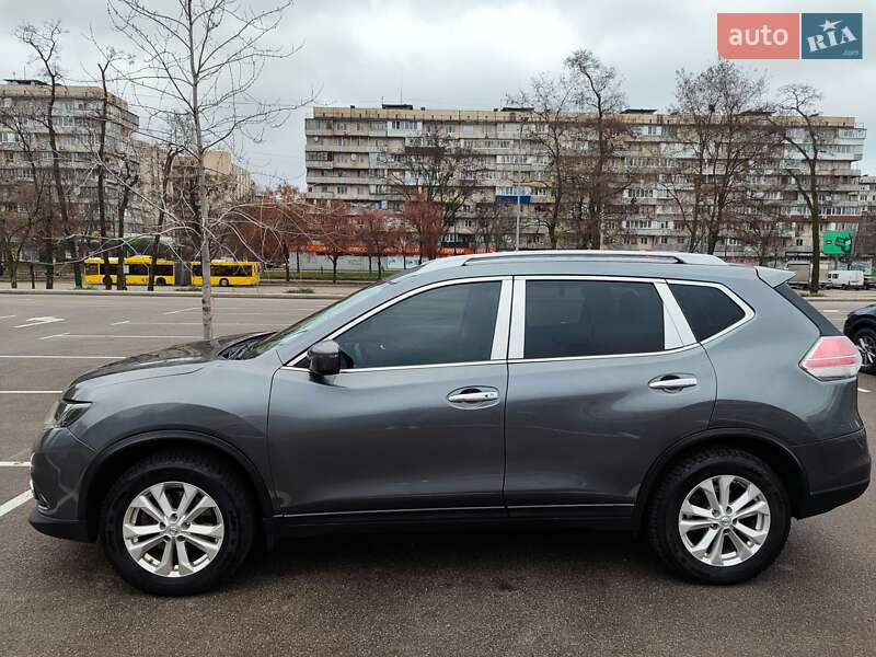 Внедорожник / Кроссовер Nissan Rogue 2015 в Киеве