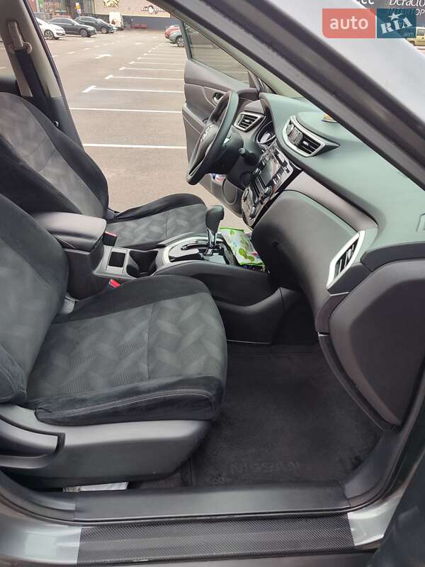 Внедорожник / Кроссовер Nissan Rogue 2015 в Киеве