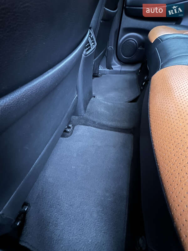 Внедорожник / Кроссовер Nissan Rogue 2018 в Новояворовске