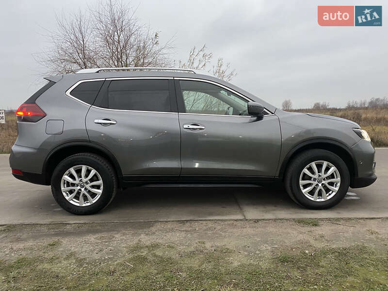 Внедорожник / Кроссовер Nissan Rogue 2020 в Киеве
