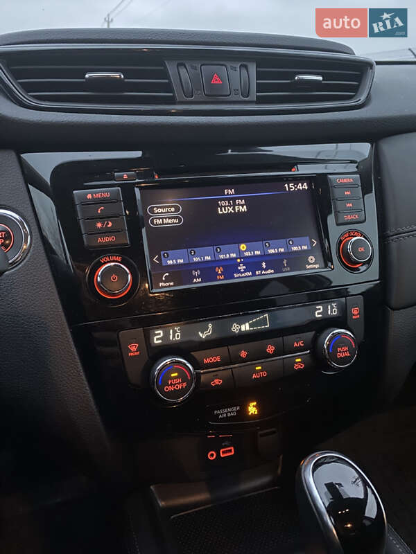 Внедорожник / Кроссовер Nissan Rogue 2020 в Киеве