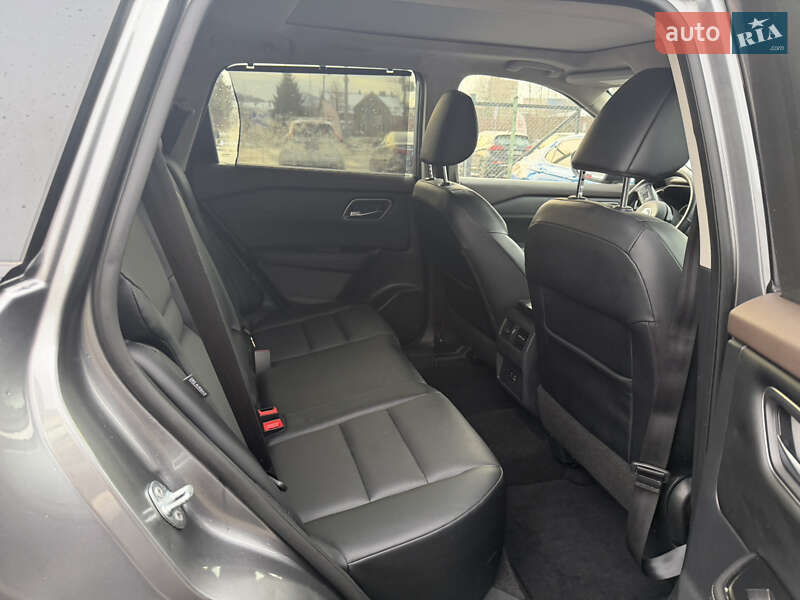 Внедорожник / Кроссовер Nissan Rogue 2021 в Львове