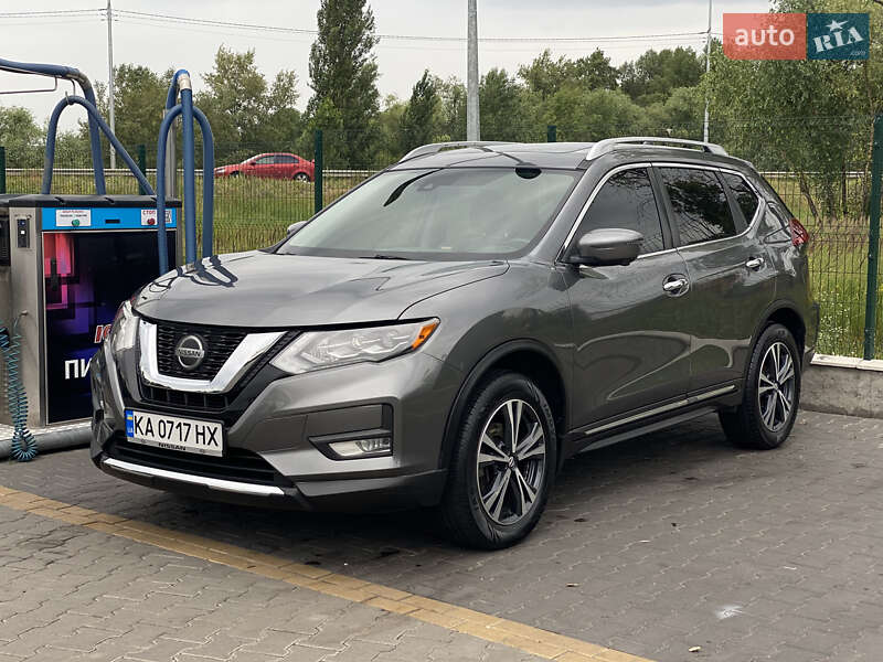 Внедорожник / Кроссовер Nissan Rogue 2018 в Киеве