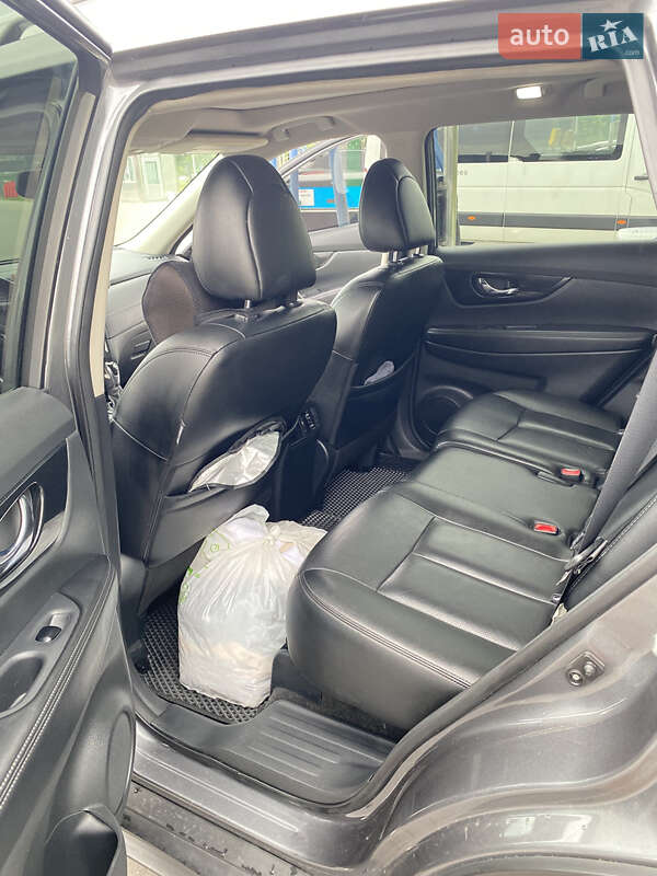 Внедорожник / Кроссовер Nissan Rogue 2018 в Киеве