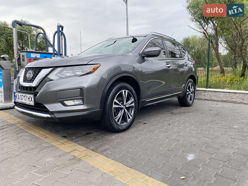 Внедорожник / Кроссовер Nissan Rogue 2018 в Киеве