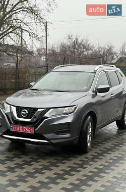 Позашляховик / Кросовер Nissan Rogue 2016 в Лубнах