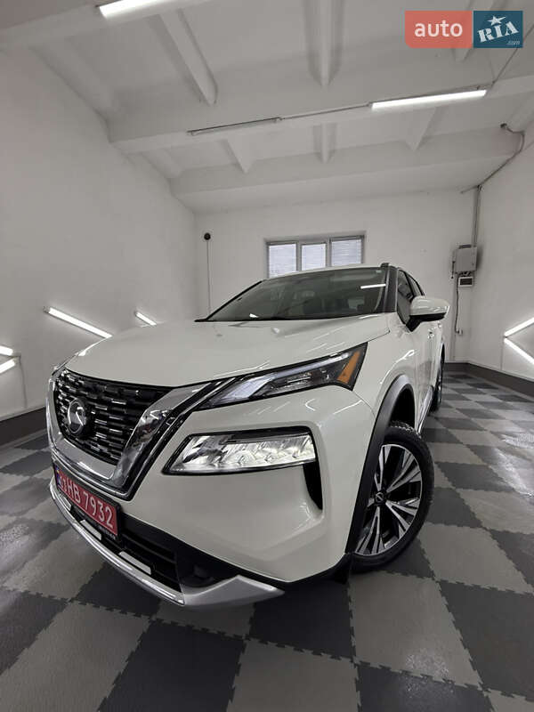 Позашляховик / Кросовер Nissan Rogue 2023 в Трускавці