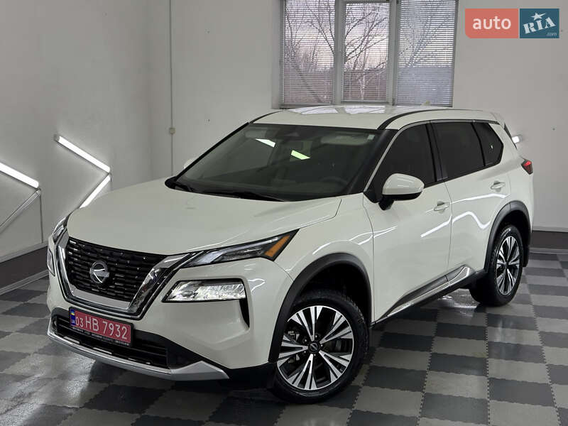 Позашляховик / Кросовер Nissan Rogue 2023 в Трускавці