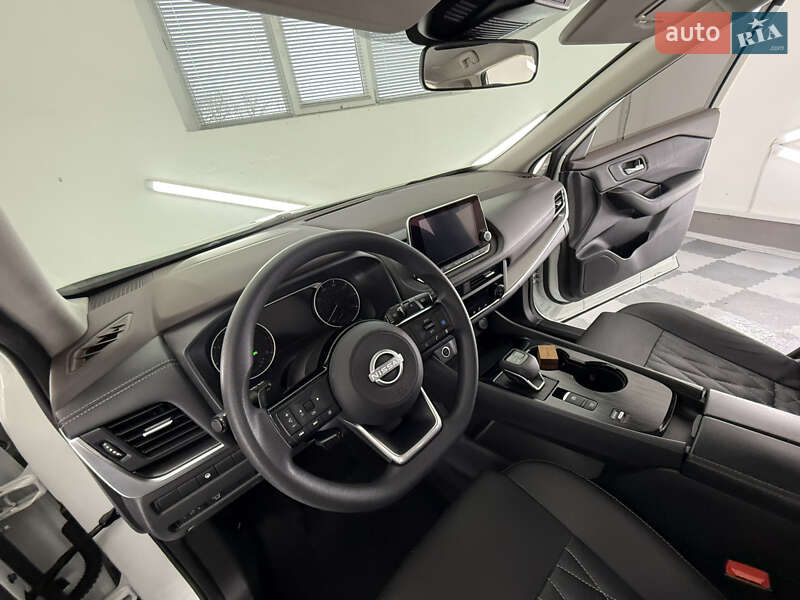 Позашляховик / Кросовер Nissan Rogue 2023 в Трускавці