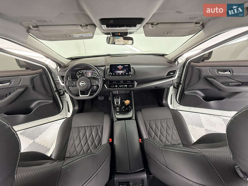 Позашляховик / Кросовер Nissan Rogue 2023 в Трускавці