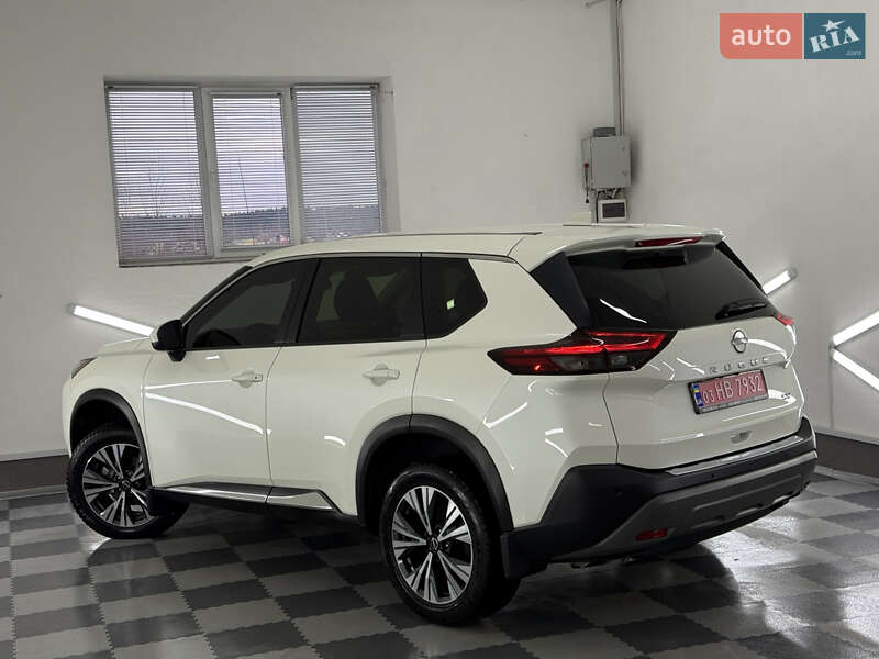 Позашляховик / Кросовер Nissan Rogue 2023 в Трускавці