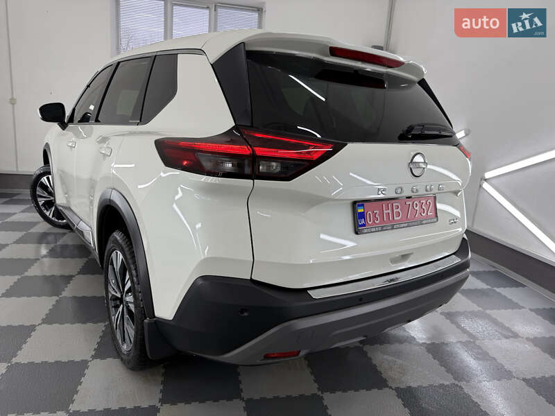 Позашляховик / Кросовер Nissan Rogue 2023 в Трускавці