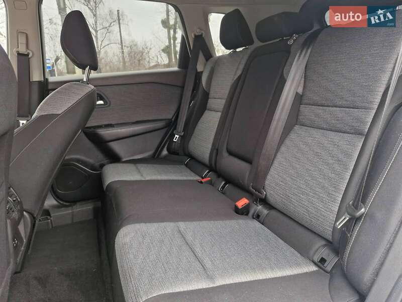 Позашляховик / Кросовер Nissan Rogue 2021 в Умані