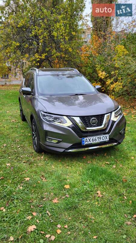 Позашляховик / Кросовер Nissan Rogue 2018 в Харкові