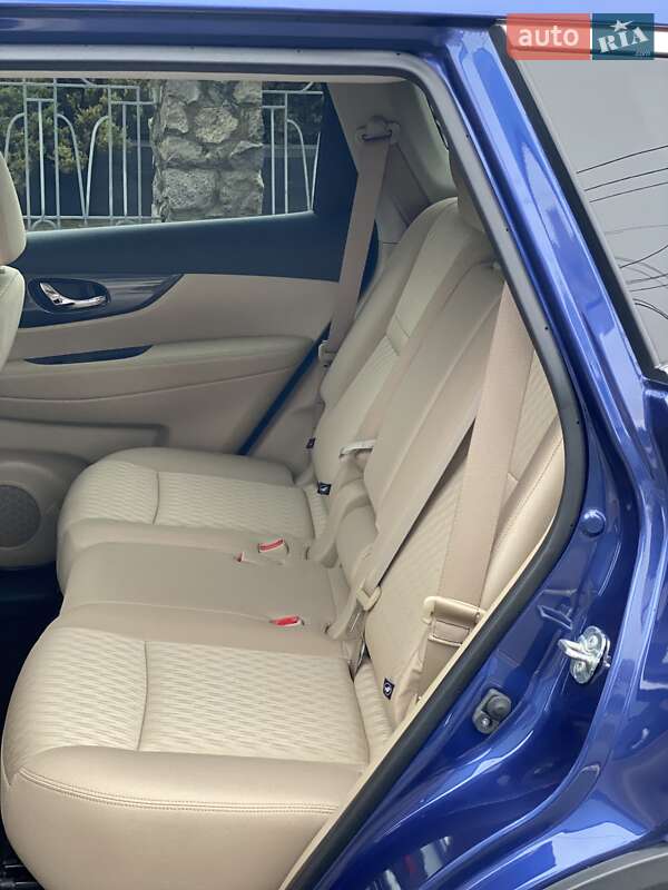 Внедорожник / Кроссовер Nissan Rogue 2020 в Сумах