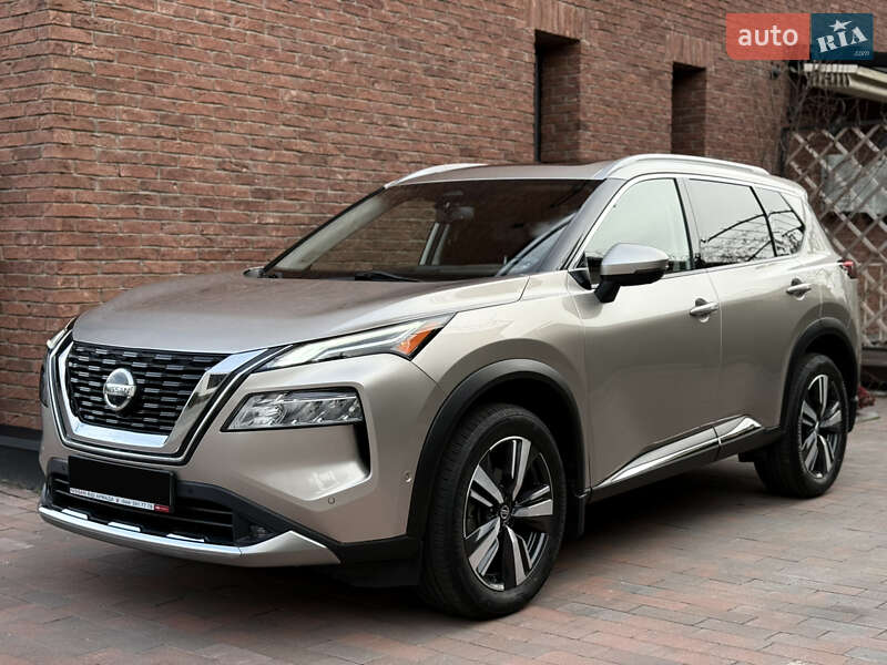 Позашляховик / Кросовер Nissan Rogue 2021 в Києві