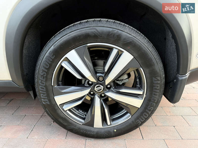 Позашляховик / Кросовер Nissan Rogue 2021 в Києві