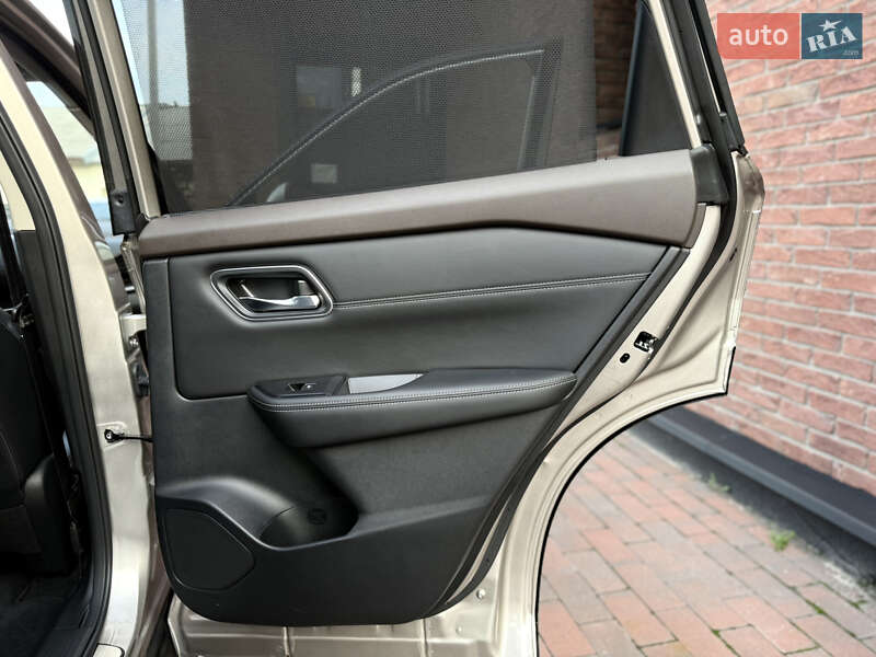 Позашляховик / Кросовер Nissan Rogue 2021 в Києві